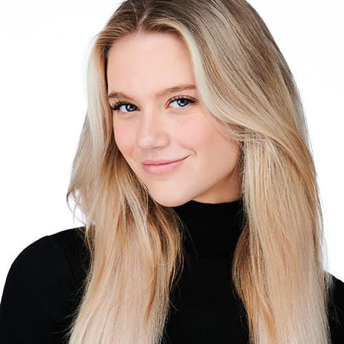 How to Choose an Actor Headshot Photographer